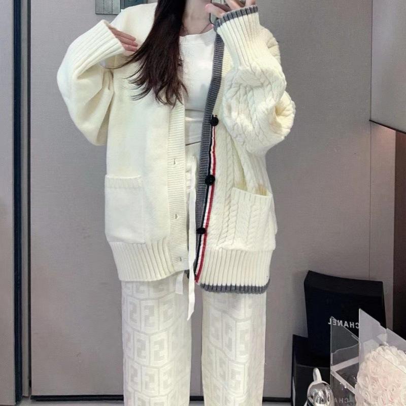 College style loose neck sweater jacket women's autumn and winter new soft waxy versatile contrasting color twist cardigan