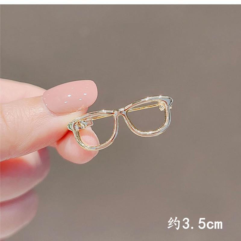 Vintage Bronze Alloy Brooch for Men Flower Bird Bee Insect Animal Brooch Shirt Collar Pin Brooches Jewelry Clothing Decoration