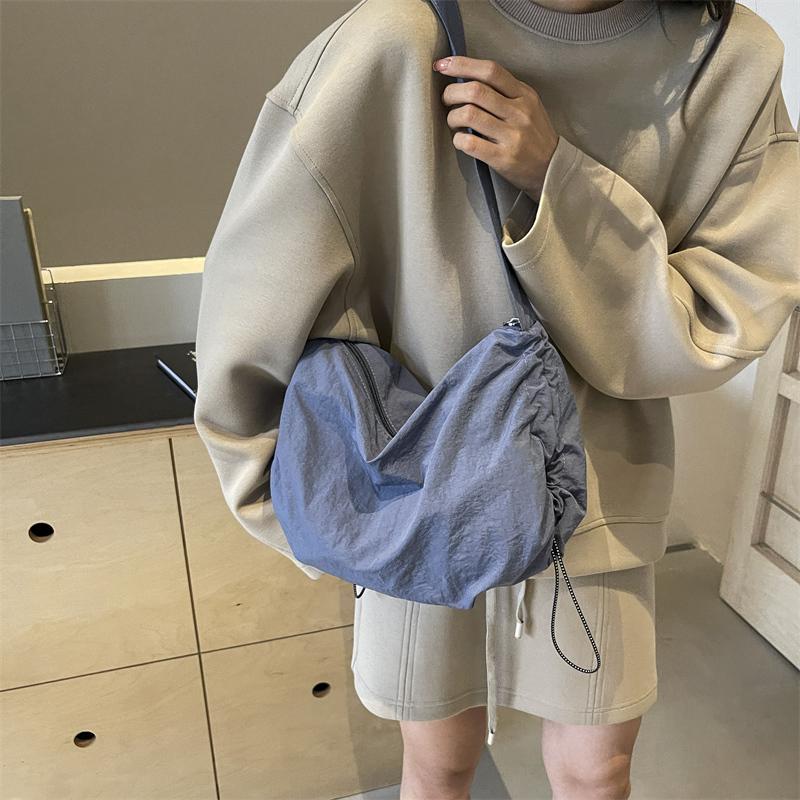 Einfarbige Umhängetasche Studenten Schultertasche mit großer Kapazität Damen Hobo-Tasche