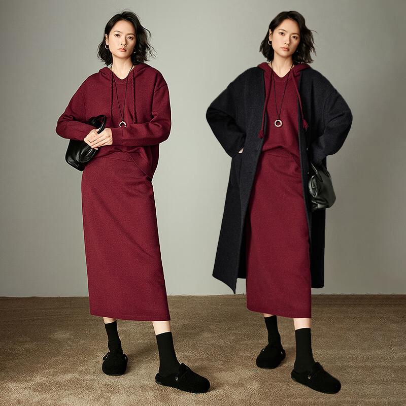 Chuyu Women's Hooded Sweater & Bodycon Skirt Set