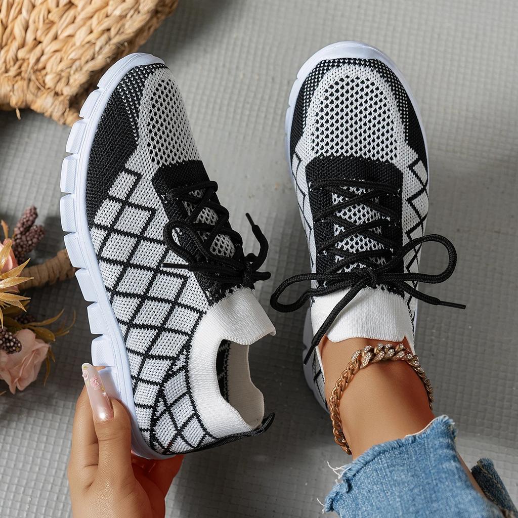 Fashion Women's Fashion Strip Plaid Knitted Sneakers Soft Sole Breathable Mesh Running Shoes for Women Lightweight Slip On Tennis Shoes