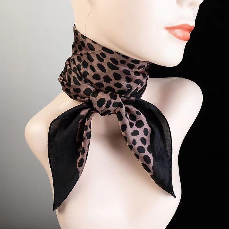 Spring and Autumn Women's Printed Square Scarf Printed Silk Scarf Square Scarf Sunscreen Scarf