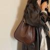 Woven Pattern Hand Carry Vegetable Basket Bag Fashionable Large Capacity Women's Shoulder Bag 2026 New Simple Retro Bucket Bag