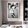 Stampa fotografica Home Wall Art Cuadros Decorazione Senza cornice Arte vintage in bianco e nero Victory Kiss Poster New York Canvas Painting
