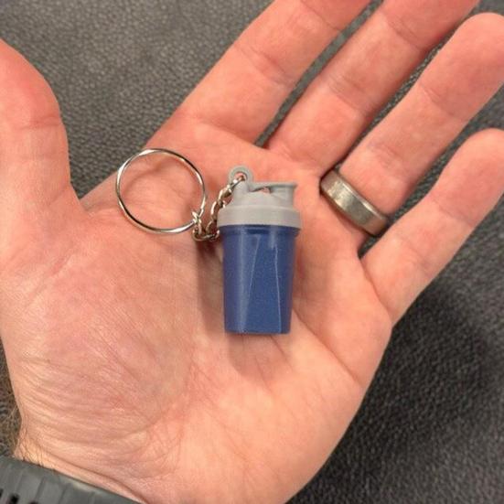 Shaker Cup Keychain Portable 3D Printed Workout Keychain with Metal Ring Bags Gym Backpack Pendant Mini Fitness Accessory