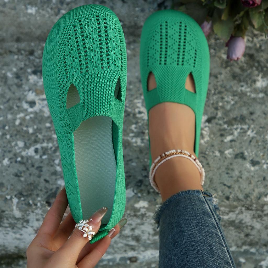 Women's Flat Round Toe Knitted Shoes Women's Solid Color Slip On Walking Mesh Shoes Breathable Daily Ladies Shoes Footwear