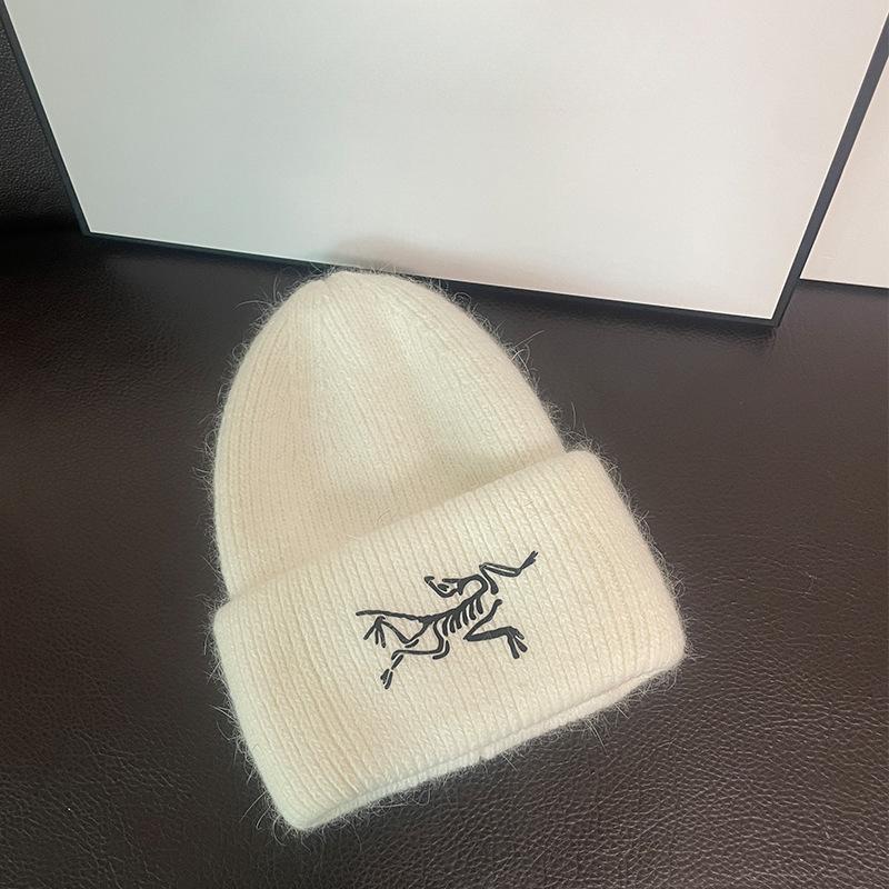 Rabbit Hair Warm Cold Hat Fashionable and Versatile Autumn and Winter Pullover Knitted Hat Men and Women Cold-proof Wool Hat