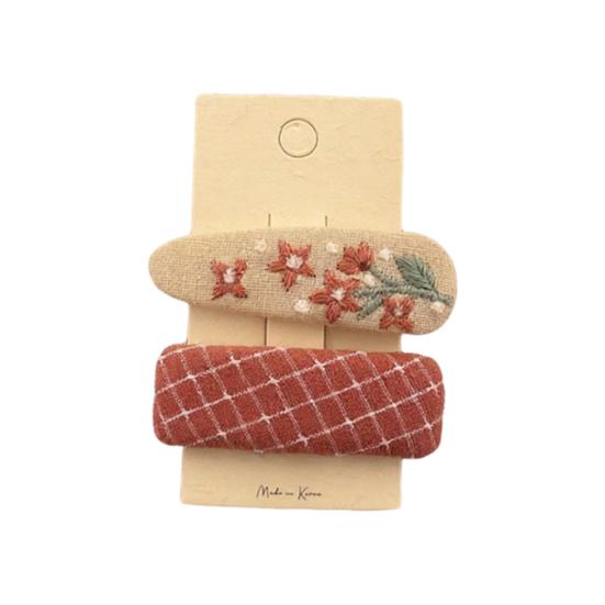 1 Pair Hairpins Rounded Edges Metal Stable Grip Hand-Embroidered Flower Pattern Wide BB Clip Side Bang Hair Accessories