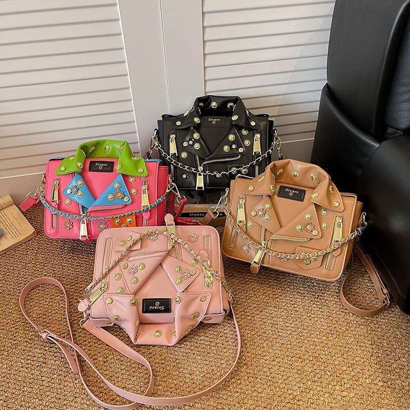 Sac à Bandoulière Chaîne en PU pour Femmes avec Détails Clous Style Urbain Utilisation Quotidienne