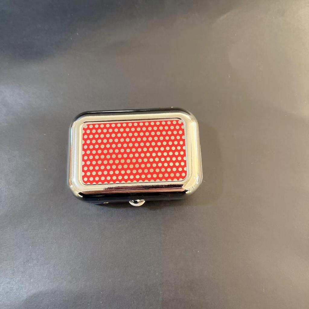 Stylish Portable Metal Ashtray - Creative & Compact Design