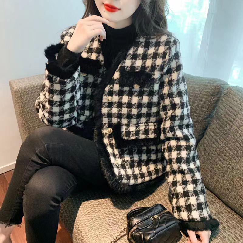 Women's French Chic Houndstooth Chunky Knit Coat - Warm, High-End Autumn/Winter Top with Raw Edges