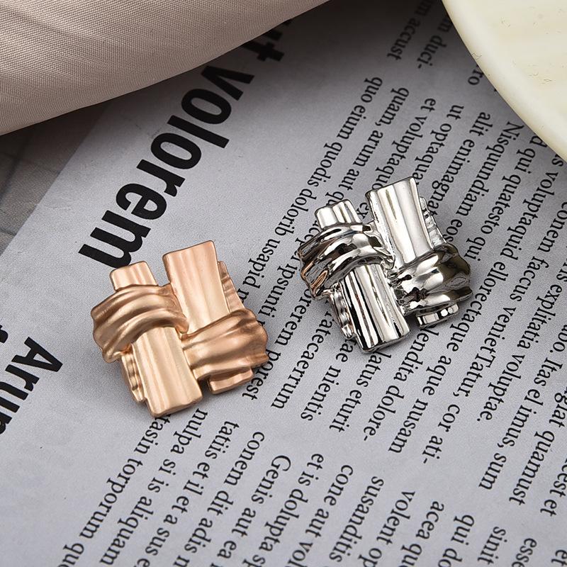 

10 шт. новых металлических пуговиц ручной работы в национальном стиле, высококачественные декоративные пуговицы особой формы для блейзера, маленькие пуговицы для пальто с ароматом MC89 hanging silver 21MM