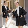 Elegante e grazioso cappotto corto in lana da donna per autunno e inverno, vestibilità perfetta e look di alta qualità