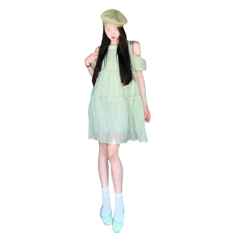 New Green Neck-hanging Off-the-shoulder Dress for Women's Summer French Design, Covering the Meat and Showing Thinness, Small Skirt