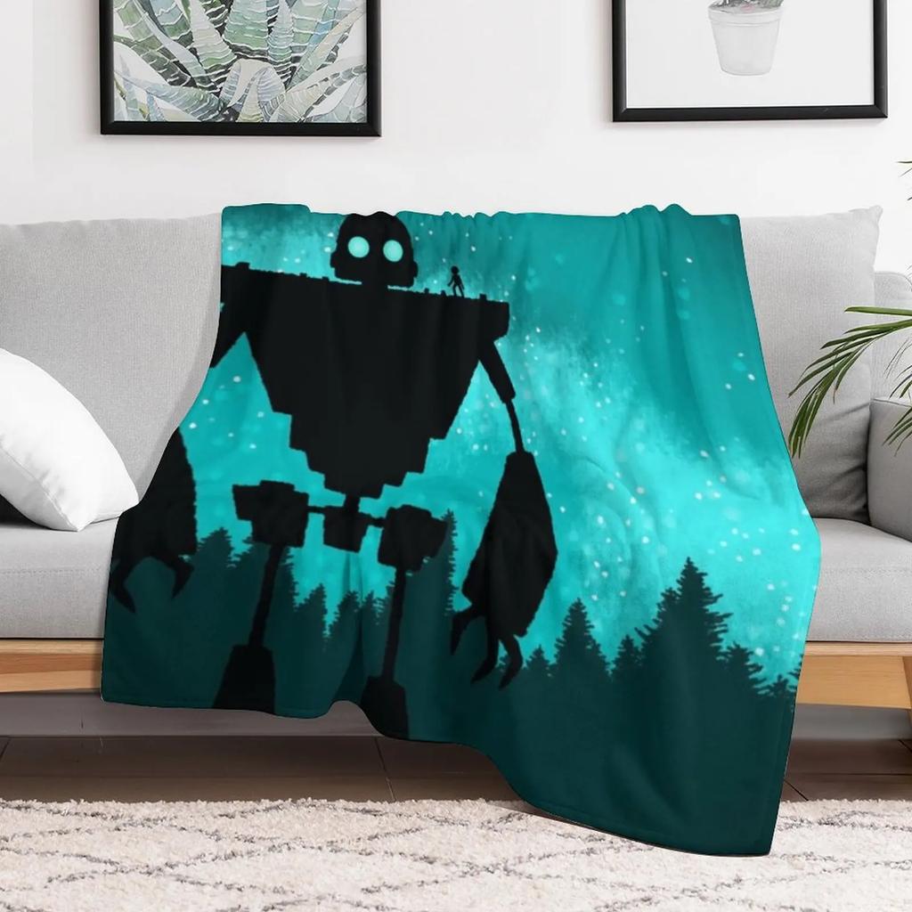 IRON GIANT Throw Blanket Lightweight Warm Blanket for Travel Camping