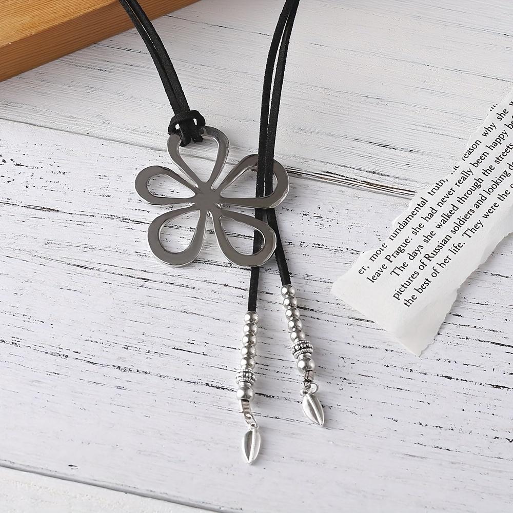 Vintage Bohemian Hollowed-out Flower Necklace Collarbone Chain Leather Rope Y-shaped Collar Fashion Simple Summer Beach Charms Jewelry Gift