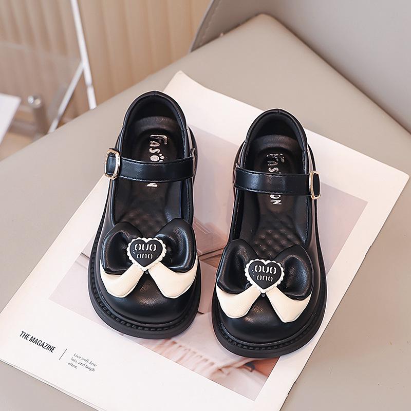 Girls' Leather Princess Shoes – Spring/Autumn, Soft Non-Slip Sole, Perfect for Performances (2025)