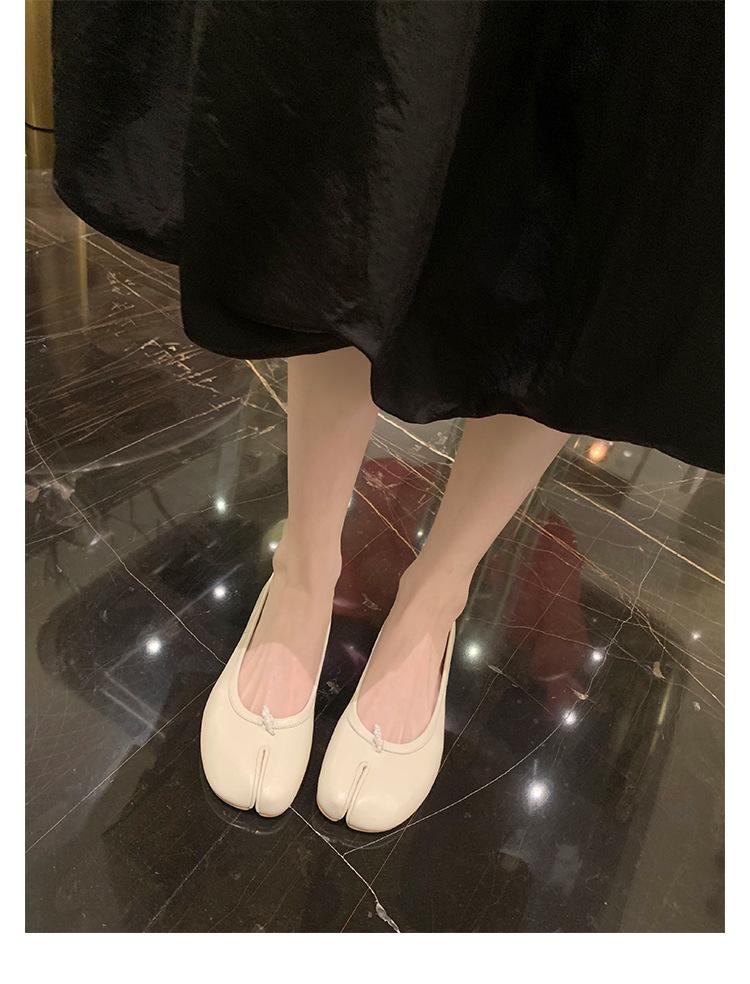 Sheepskin version~ retro leather soft-soled pig's trotters split-toed shoes women's not tired feet flat-soled shallow mouth single shoes horseshoe 