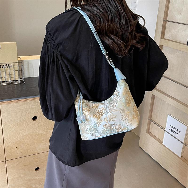 2025 Women's High-End Chinese Style Embroidered Crossbody Dumpling Bag