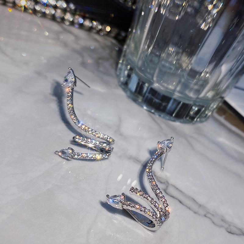 JWER New Exquisite Rhinestone Shiny Zircon Snake Earrings Stud for Ladies Girls with Ear Clip Trendy Street Party Jewelry Gifts