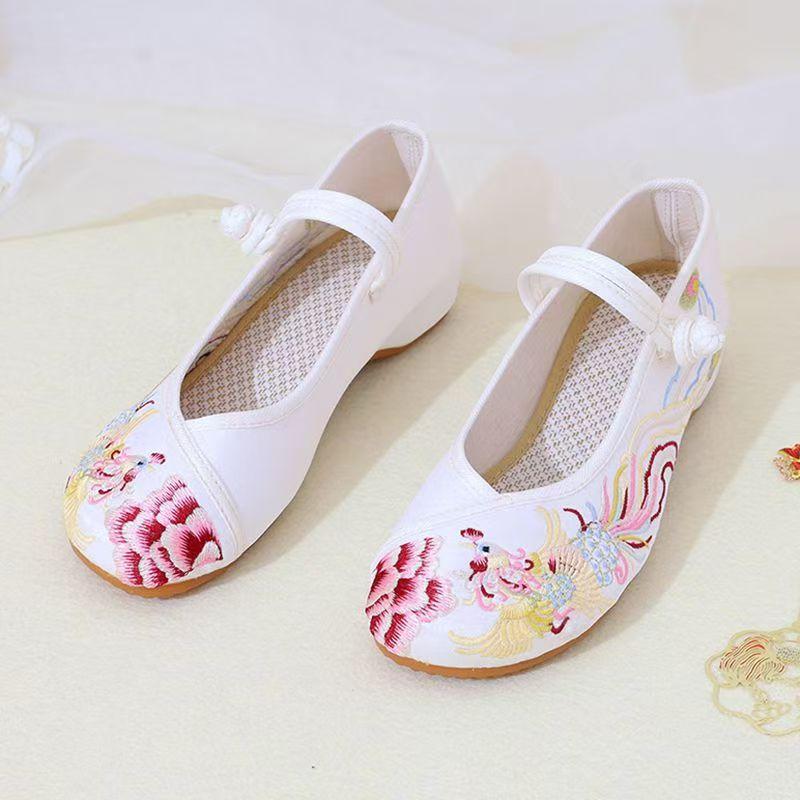 Woman's Ethnic Style Low Heel Embroidered Shoes Rubber Sole Round Toe Shallow Cheongsam Shoes Mary Jane Shoes Red Wedding Shoes