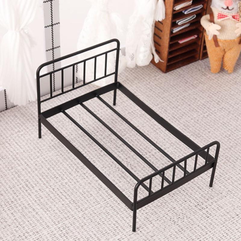 1Pcs 1:12 Dollhouse Miniature Iron Doll Bed Model Mini Doll Furniture Simulation Bed Bedroom Diy Accessories Toys