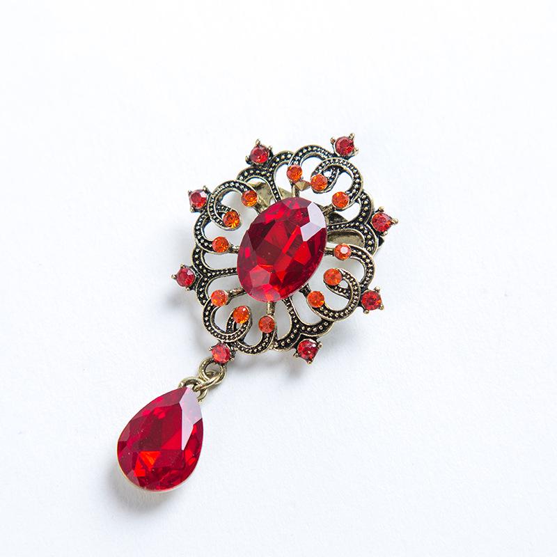 European and American Retro Diamond-Studded Crystal Brooch for Ladies