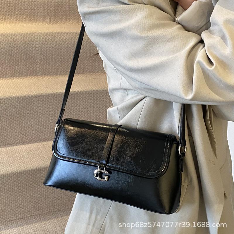 Simple and Textured Versatile Shoulder Bag Women's 2025 New Fashion and High-end Commuter Bag Women's Niche Underarm Bag