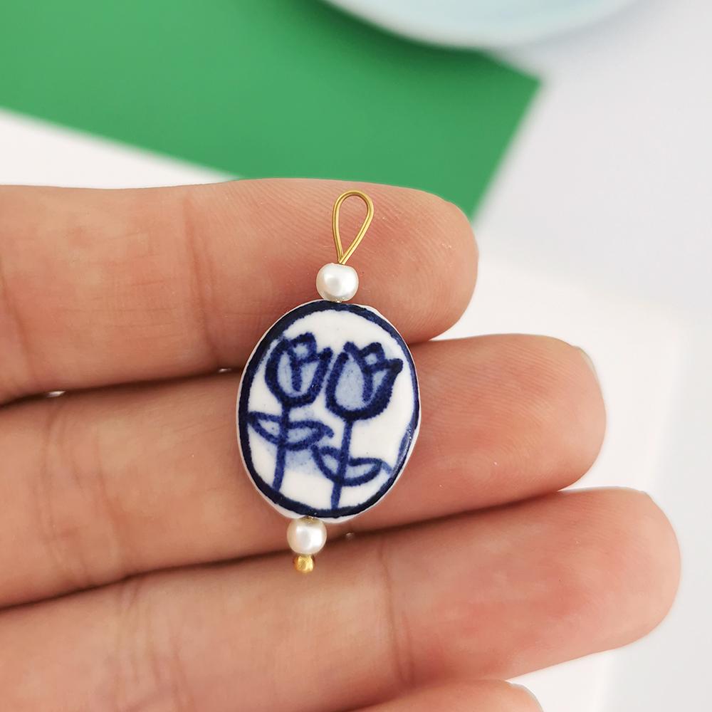 2pcs/lot Flower Ceramics Clay Tulip Pendant Charm Handmade DIY Necklace Stainless Steel Blue Painting Imitation Pearl