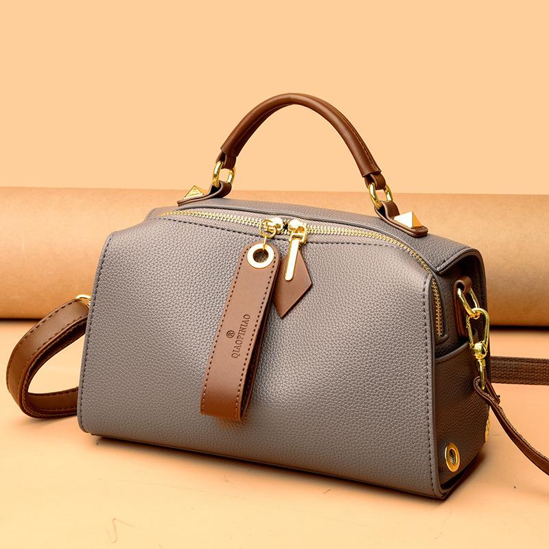 Fashionable Retro Texture Women's Shoulder Bag, Large Capacity Women's Bag, Versatile and Simple Pillow Bag