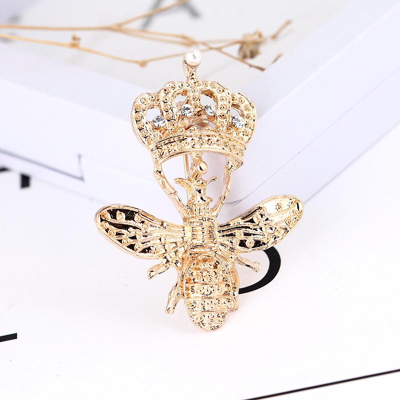 Crown Bee Pin Elegant Rhinestone Metal Brooch For Women Lapel Pin Cute Animal Brooch Jewelry Gift Accessory