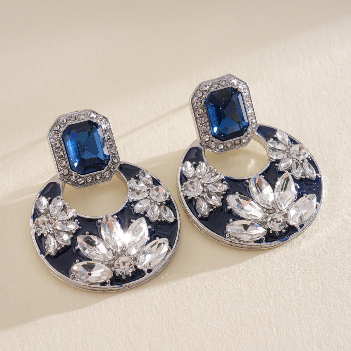

DIGADAGU Alloy Rhinestone Oval Geometric Dangle Earrings New Simple Luxury Earrings Women Work Zircon Accessories медный