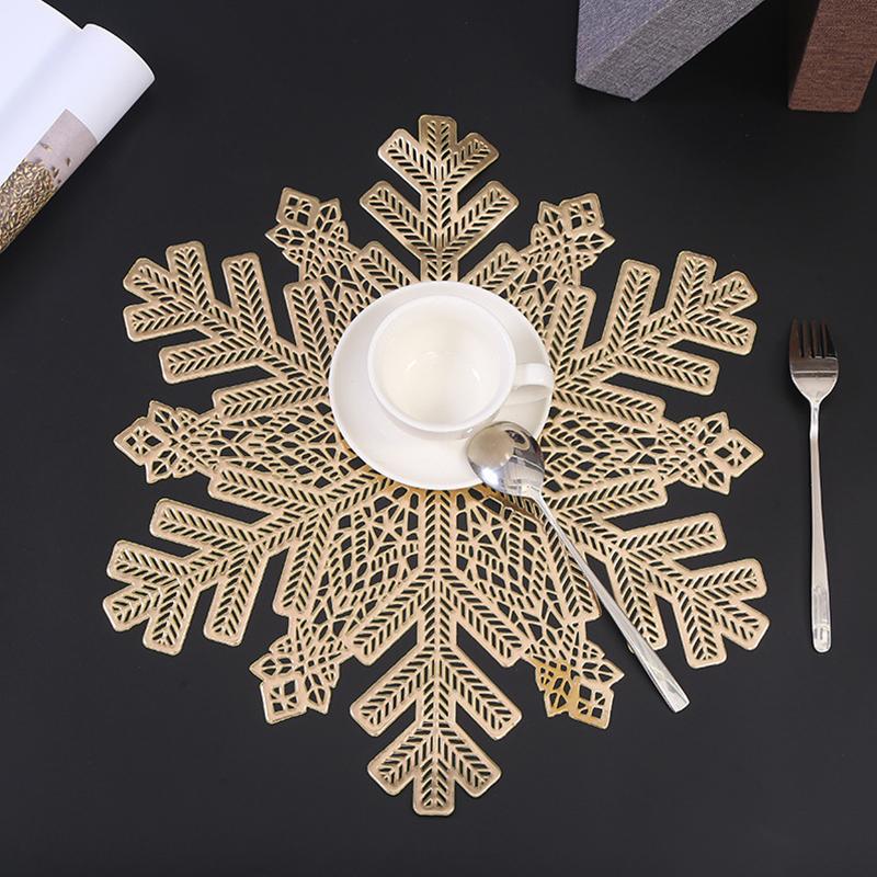 1PC Table Decorations Home Decor Stain Resistant Restaurant Decoration Thermal Insulation PVC Snowflake Meal Mat Party Supplies