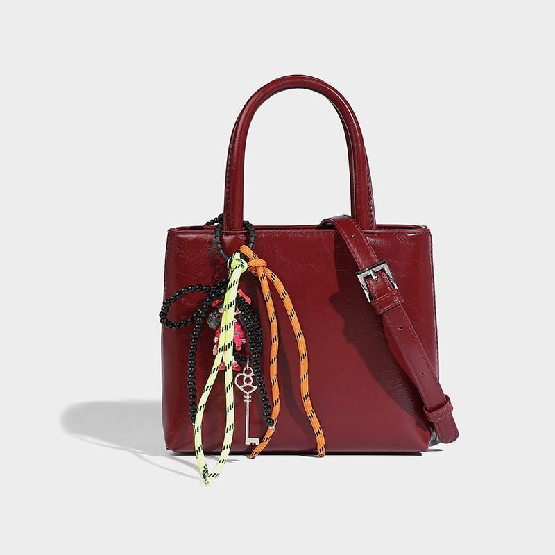 

2025 New Style Niche Design Handbag Fashionable High-end All-match Commuting One-shoulder Cross-slung Tote Female Bag красный