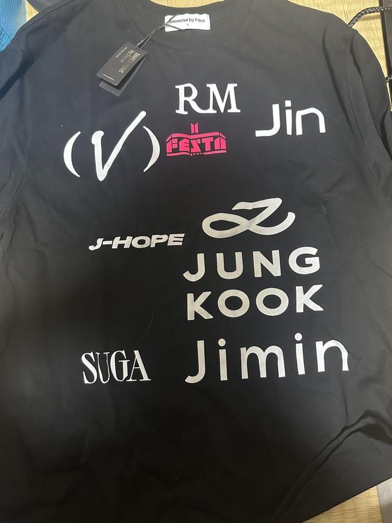[USED] BTS Member Name T-Shirt Black