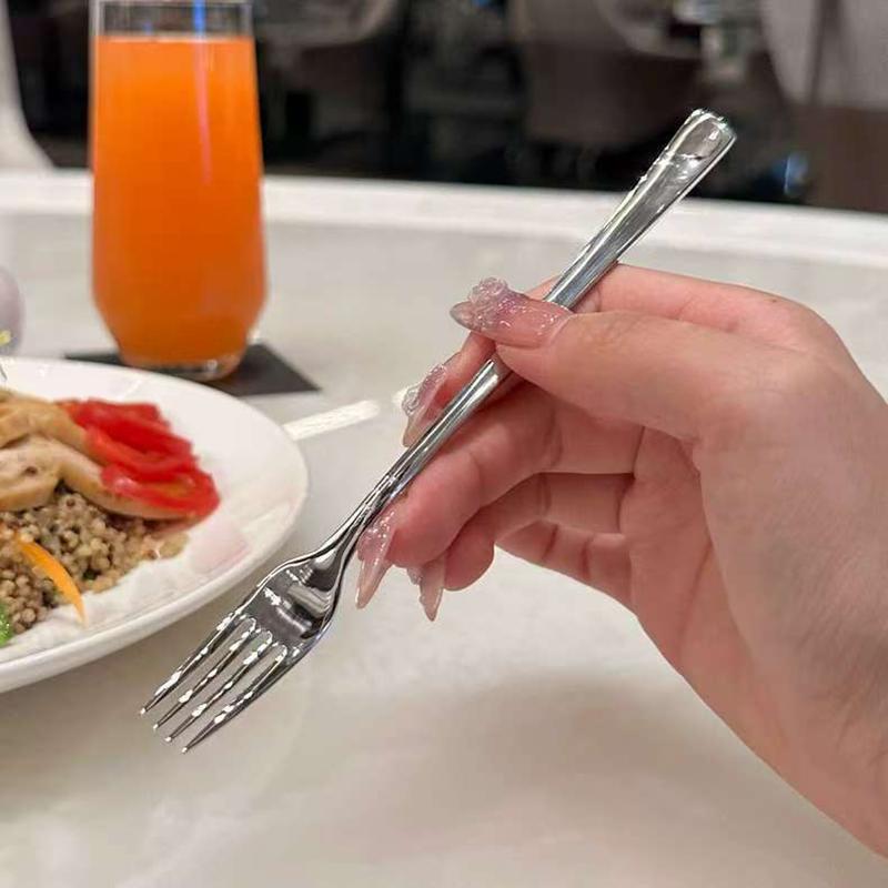 Rostfritt stål middagsgaffel Långt handtag bordsgafflar set koreanska bestick fyra fat sallad Dessert Fruktgafflar Kök