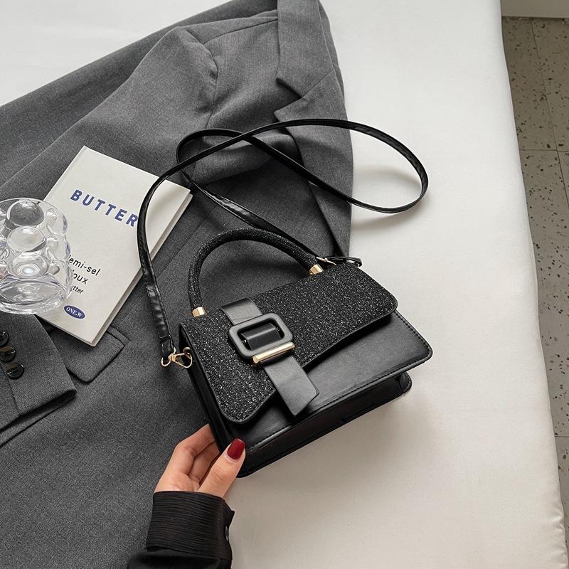 Commuter Fashion Texture Handbag 2025 Early Autumn New Foreign Style Versatile Korean Version Single Shoulder Messenger Bag Small Square Bag Tide