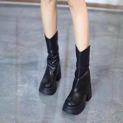 Stivali alla moda per donna autunno e inverno 2026 stivali di media lunghezza che aumentano l'altezza punta tonda nuovi stivali da donna