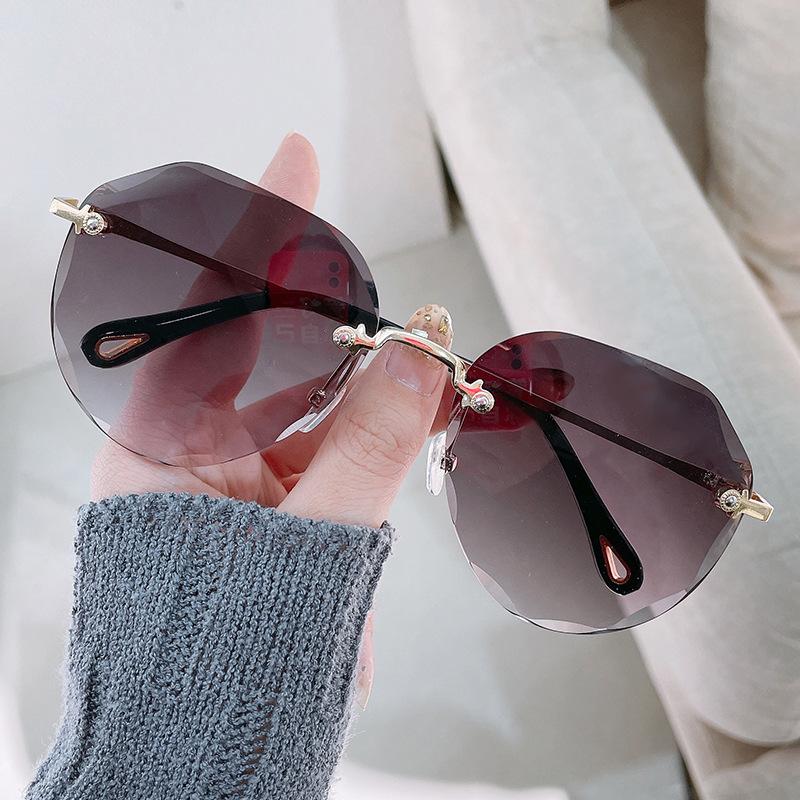 

Sunglasses Gradually Change Color Polygonal Sunglasses Big Face Thin Trend