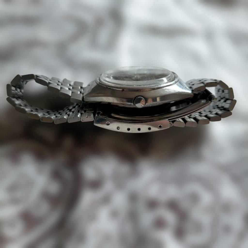 Used [Working item] ORIENT QUARTZ watch body