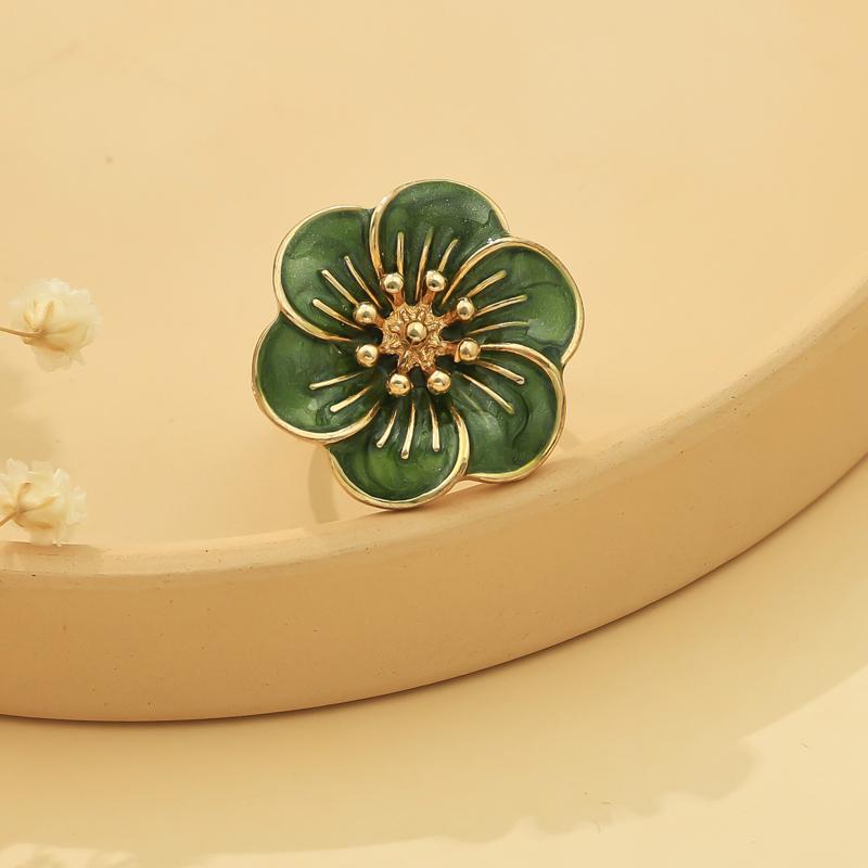 Vintage Drip Oil Flower Pendant Necklace Earrings Bracelet Ring Set for Women Elegant Floral Clavicle Chain Party Jewelry Set