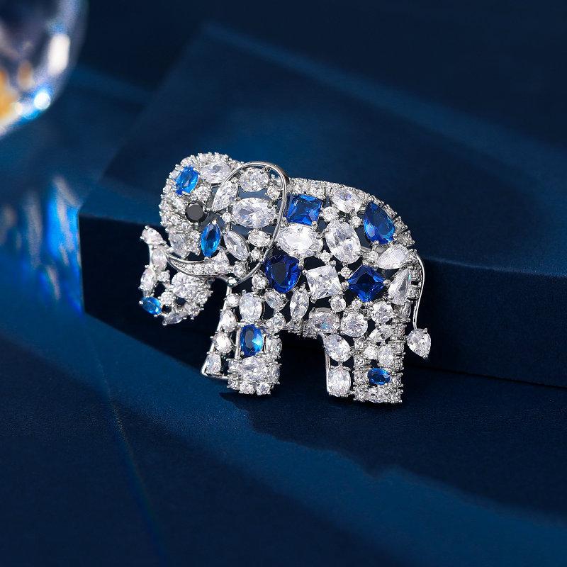 

Новая супер-флеш-инкрустированная цирконием креативная дизайнерская одежда, блейзер, аксессуары, модная благоприятная брошь в виде слона серебряный