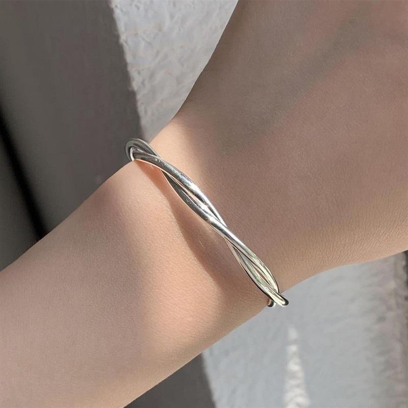Fashion Mobius Twisted Open Bangle Silver Plated Bracelet Jewelry For Women