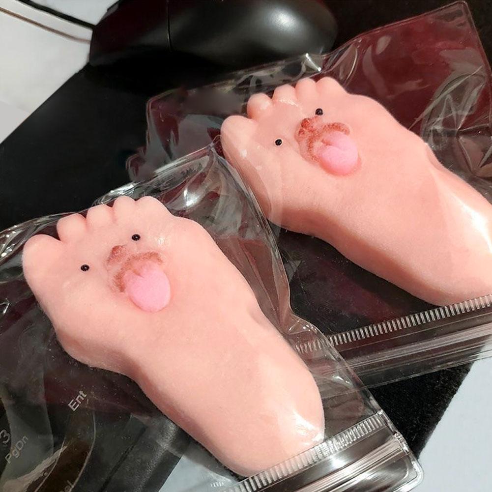 Spitting Tongue Big Feet Pinching Toy Relieving Stress Decompression Toy Venting L1T5