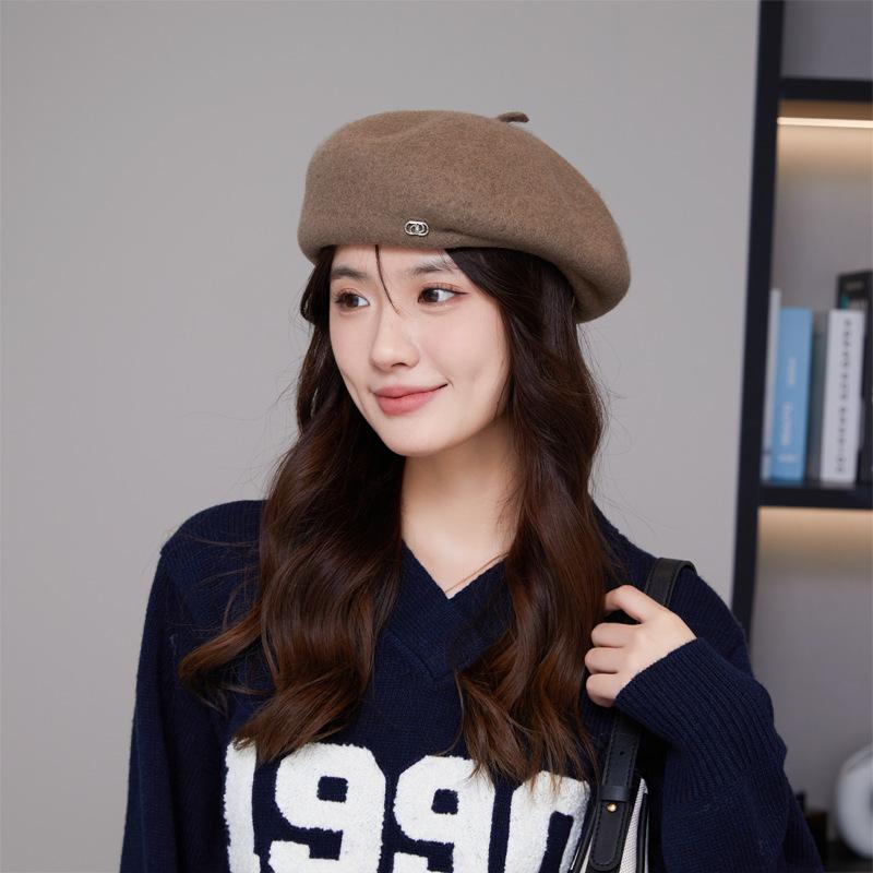 Y2K FashionBeret für Damen, bonbonfarbene Künstlermütze mit Lederabzeichen und Satinfutter, Handwäsche/Trockenreinigung, vielseitig für Herbst und Winter