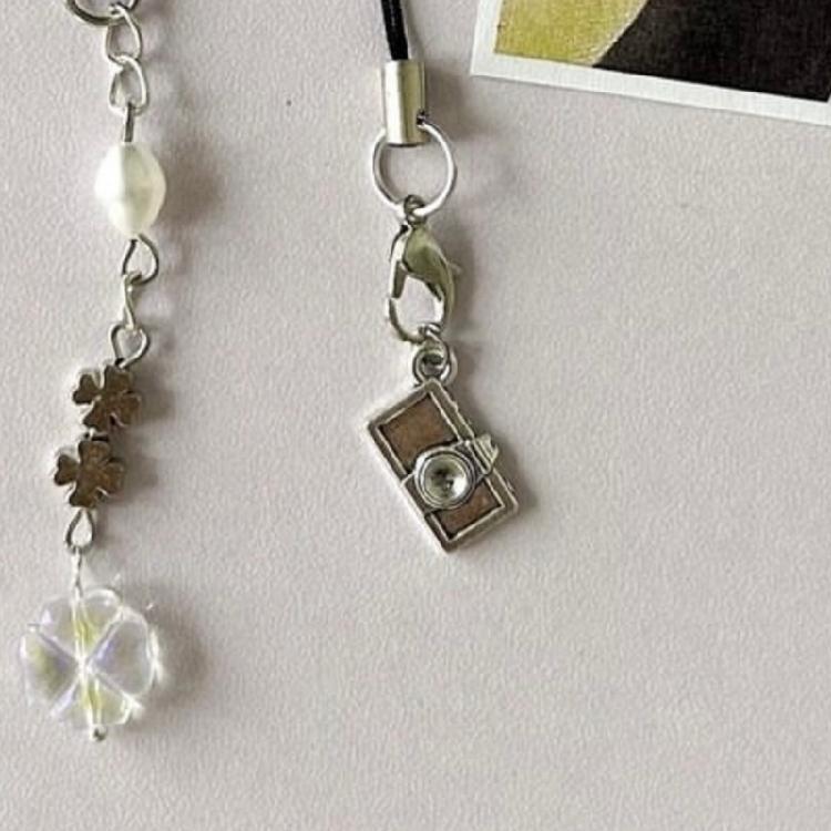 2Pieces Bag Pendant Plant Phone Chain Four Leaf Phone Charm Backpack Accessories Phone Pendant Suitable for Any Occasion