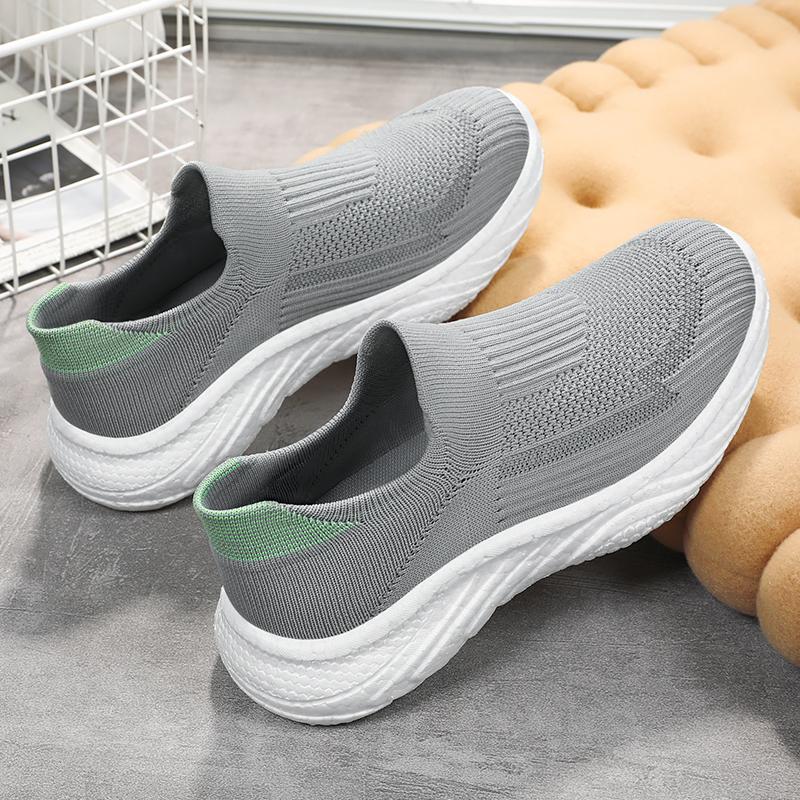 Women's shoes are lightweight, breathable, and casual sports shoes for summer. They are soft and come with free shipping
