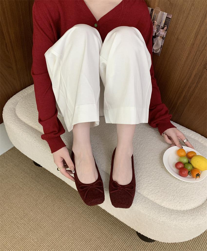 

Туфли-лодочки на плоской подошве из ретро-замши с квадратным носком, женская обувь 2025, новые осенне-зимние пушистые туфли, черные туфли для работы 39 красный