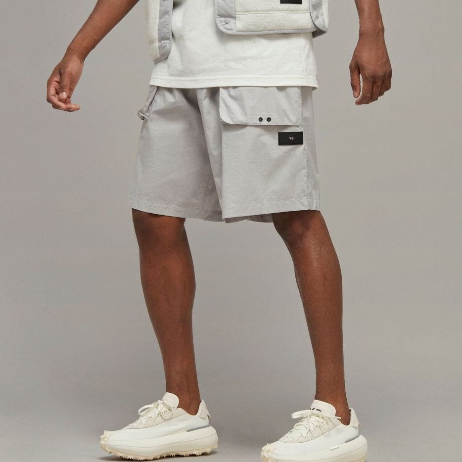 Y-3 SS23 Solid Color Large Pocket Straight Leg Casual Shorts Men shorts Silver HZ8817