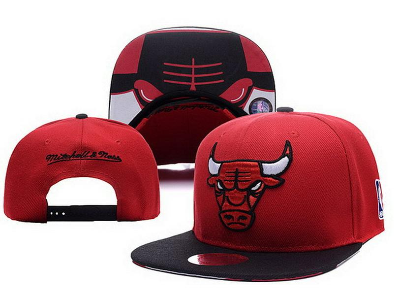 Chicago Bulls Cross Bull Embroidered Duckbill Cap, Unisex Korean Style Baseball Hat